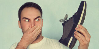 4 sposoby na pocące się stopy