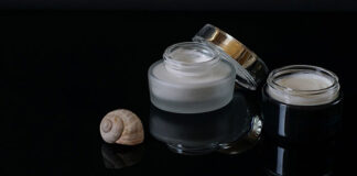 Kosmetyki i akcesoria przeznaczone dla gości hoteli, pensjonatów lub apartamentów