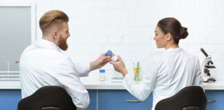 Czym się różni krzesło laboratoryjne od zwykłego