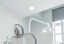 W jaki sposób można popracować nad pięknym uśmiechem? W jaki sposób można popracować nad pięknym uśmiechem