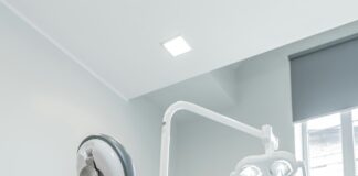 W jaki sposób można popracować nad pięknym uśmiechem